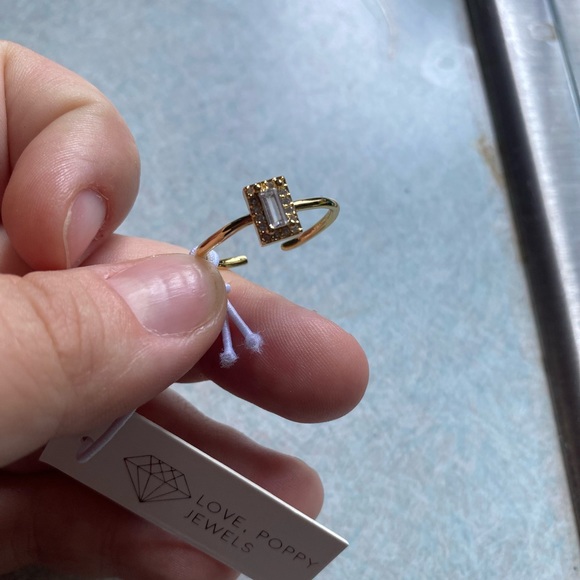 Ring - Picture 4 of 5